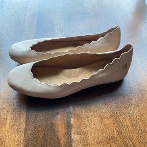 Born Leather Scalloped Ballet Flats